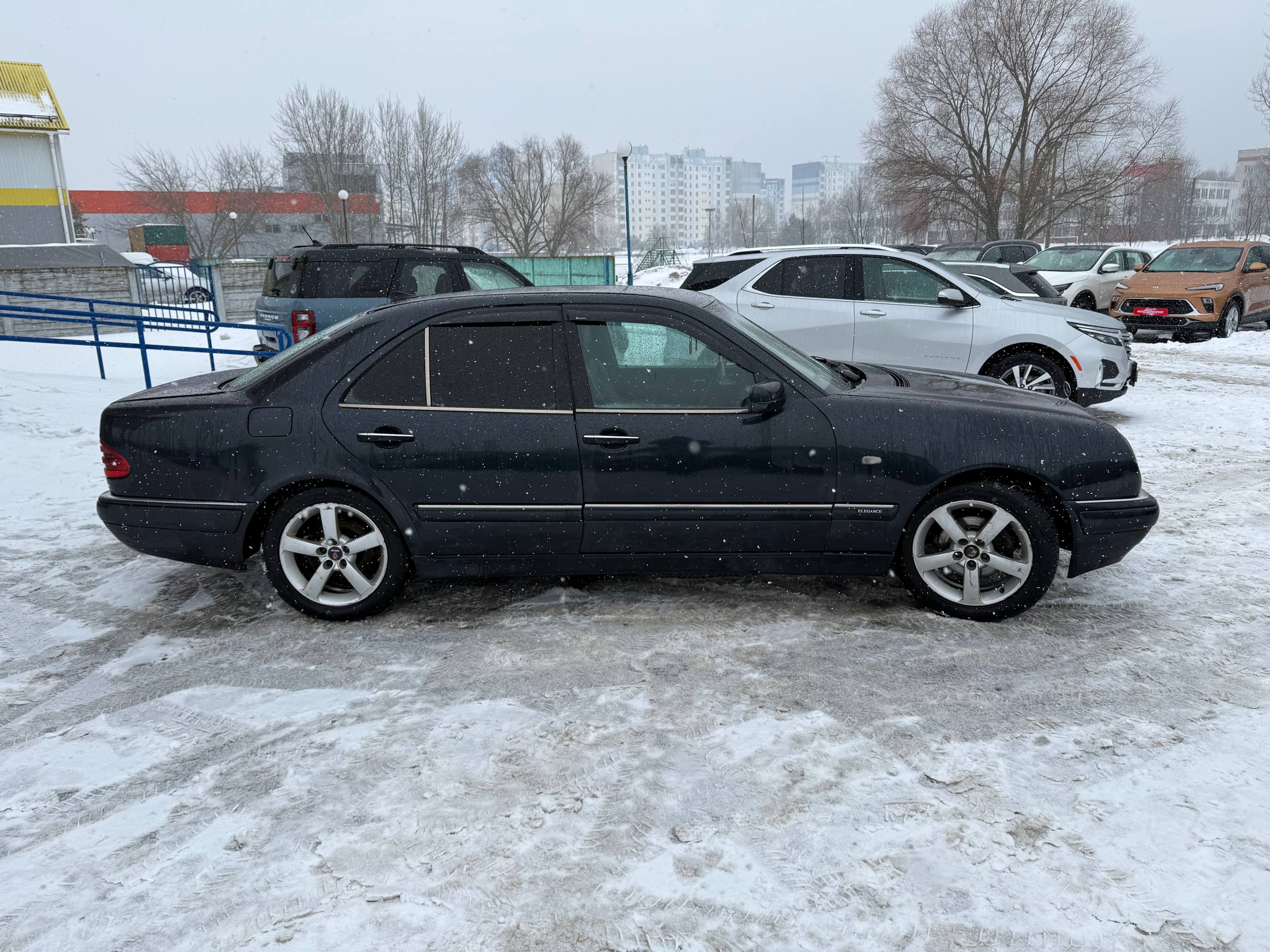 Фото автомобиля 2