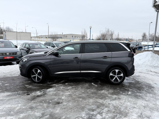 Фото автомобиля 8