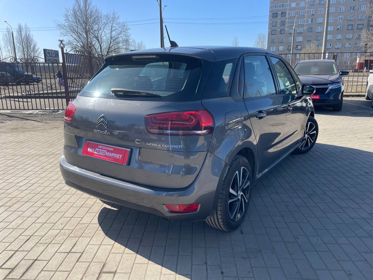 Фото автомобиля 6