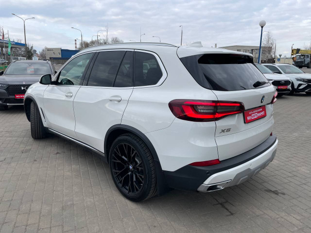 Фото автомобиля 6