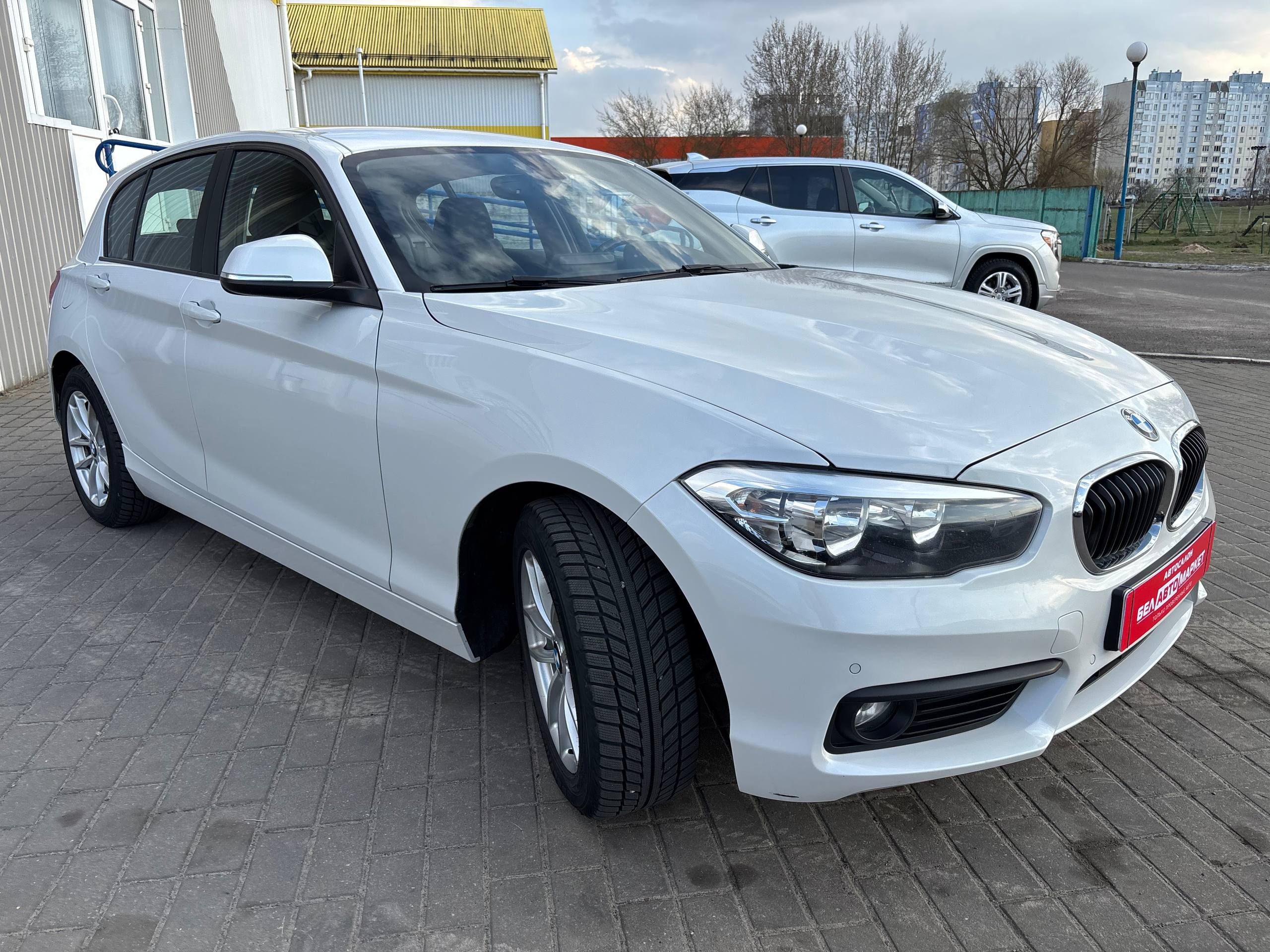 Фото автомобиля 3