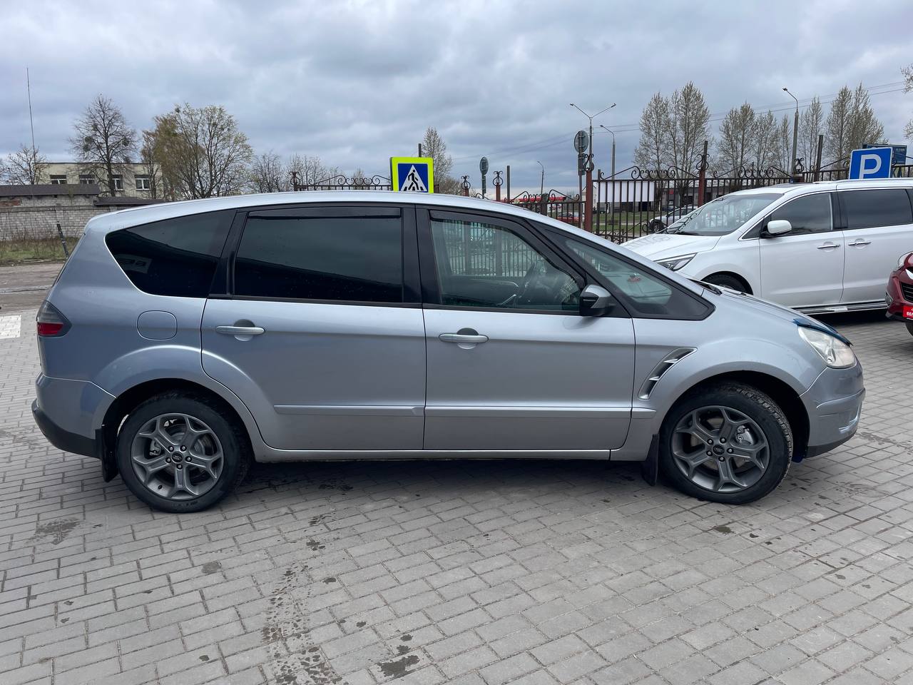 Фото автомобиля 12