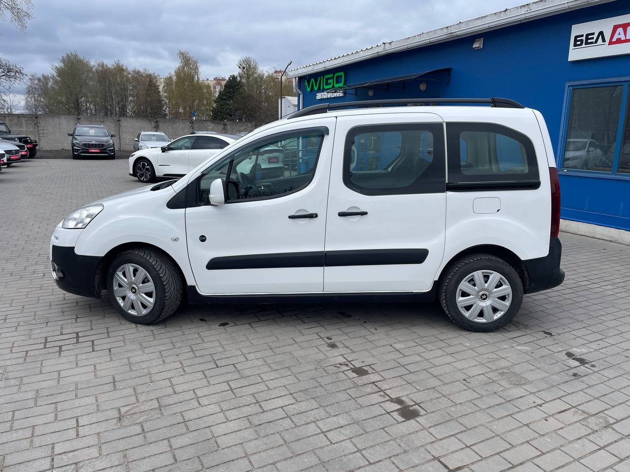 Фото автомобиля 8