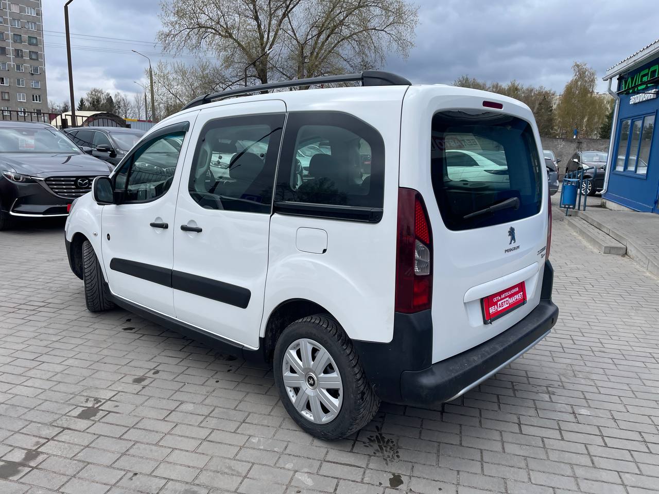 Фото автомобиля 9