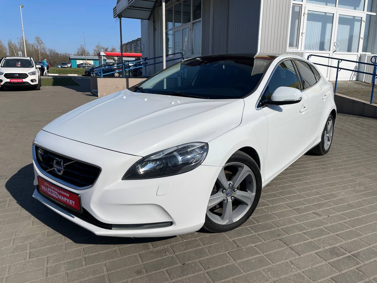 авто с пробегом volvo v40 2012