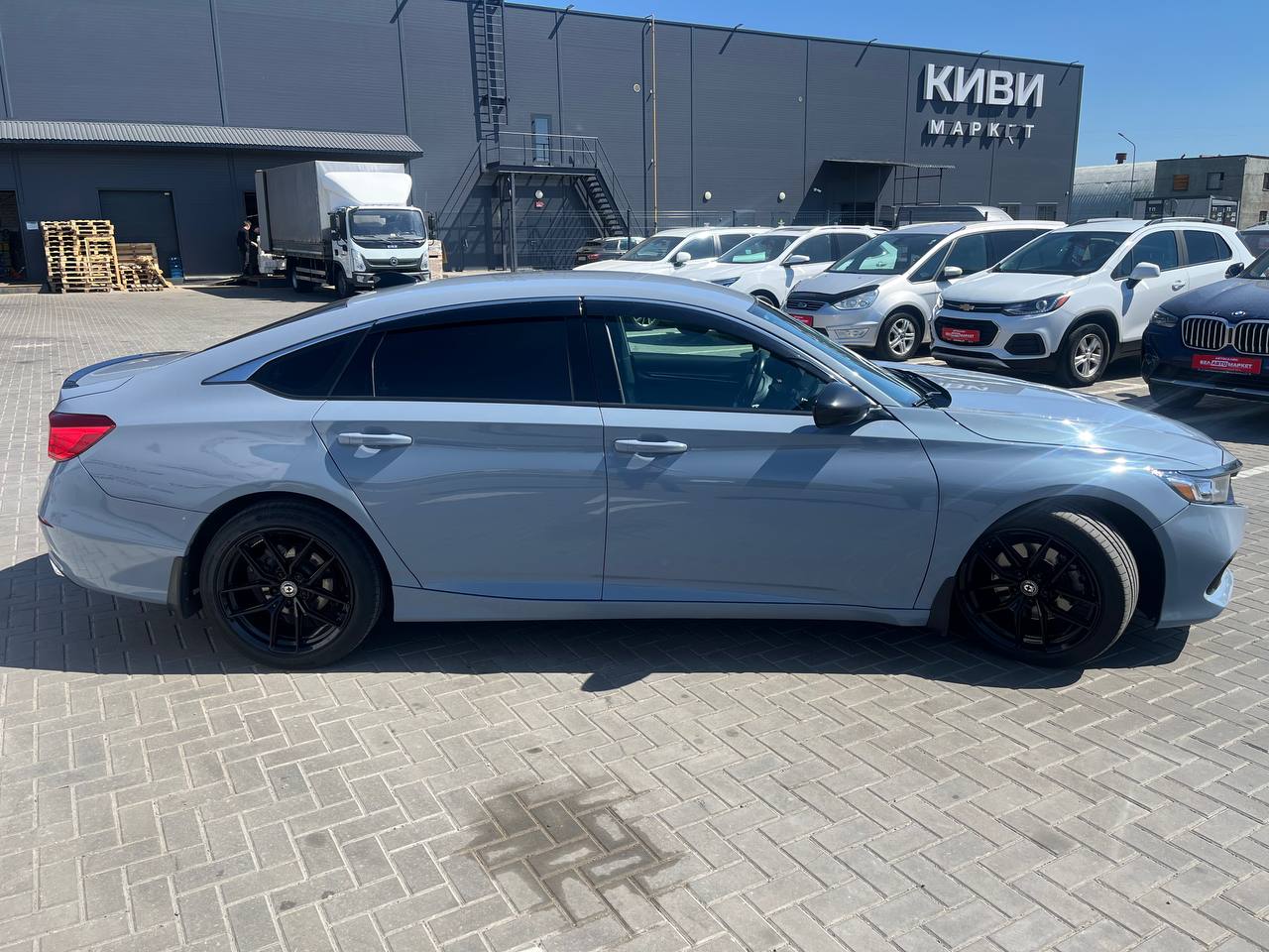 Фото автомобиля 3