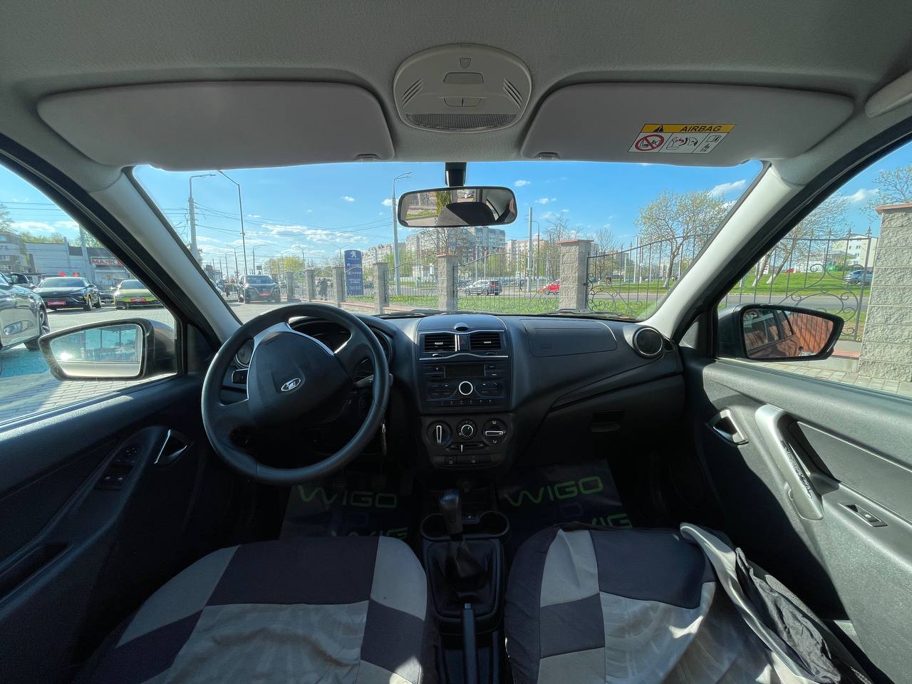 Фото автомобиля 12