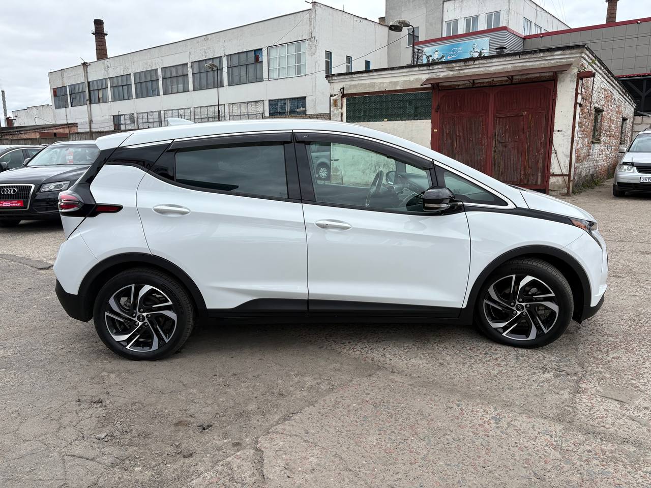 Фото автомобиля 3