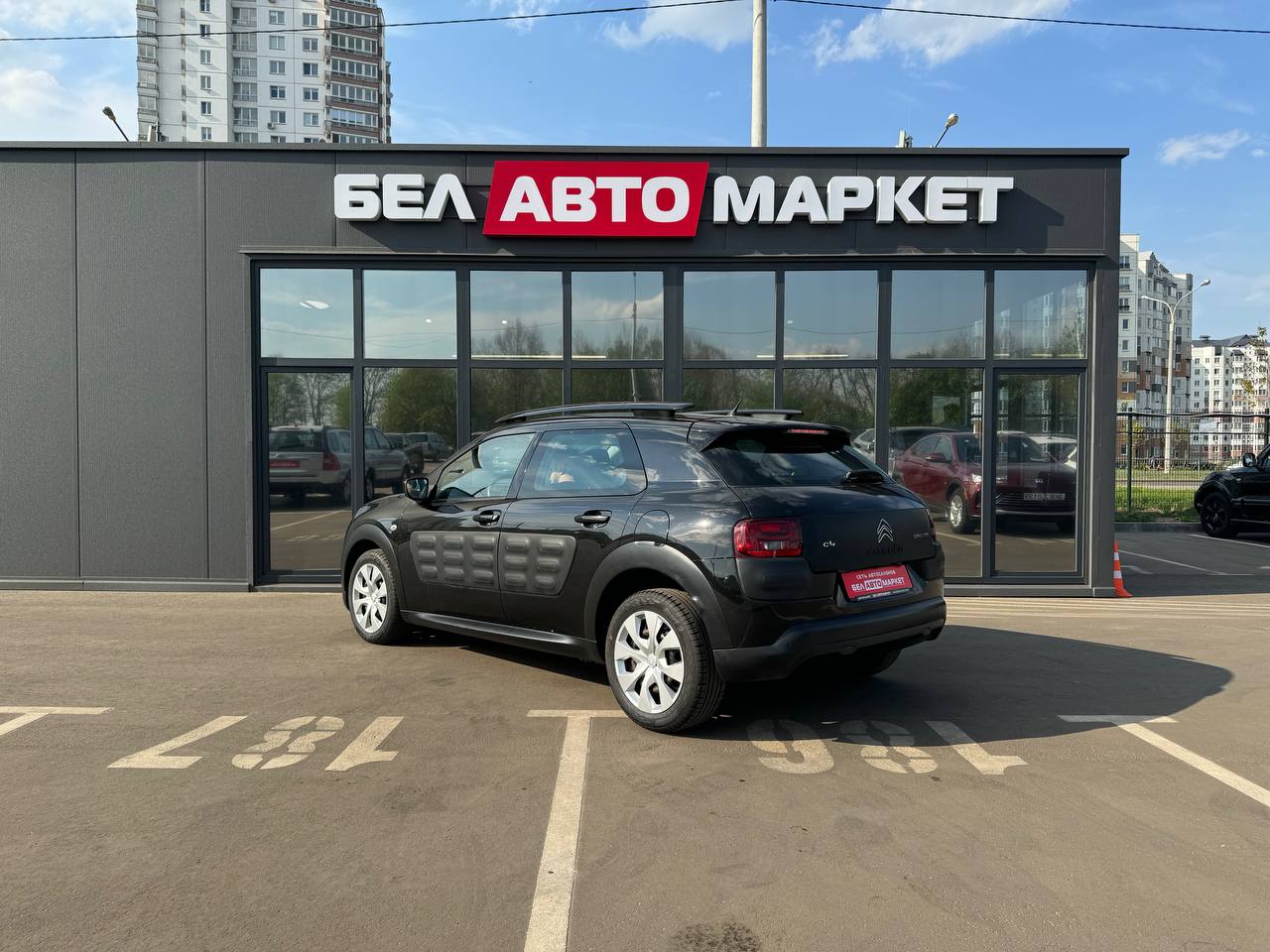 Фото автомобиля 8
