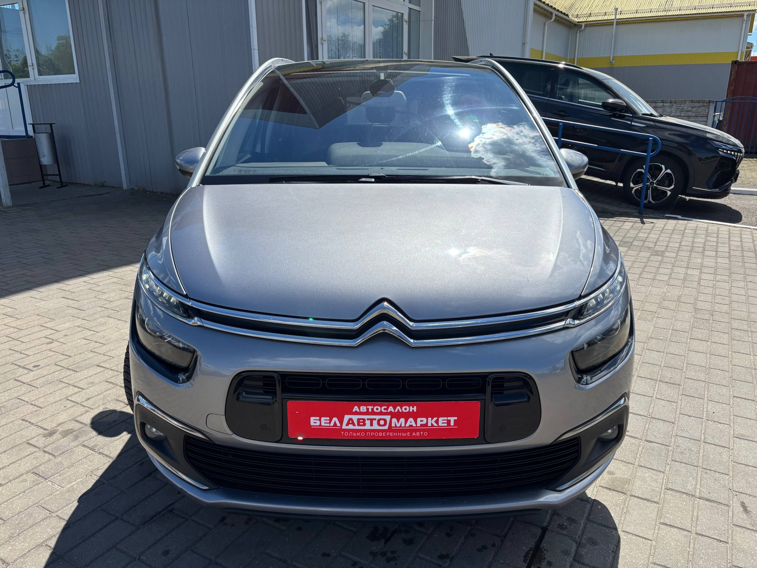 Фото автомобиля 3
