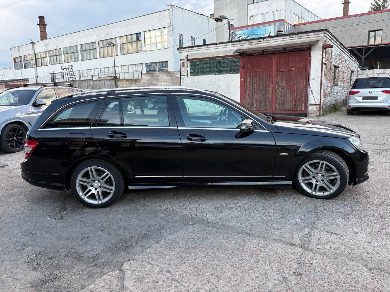 Фото автомобиля 3