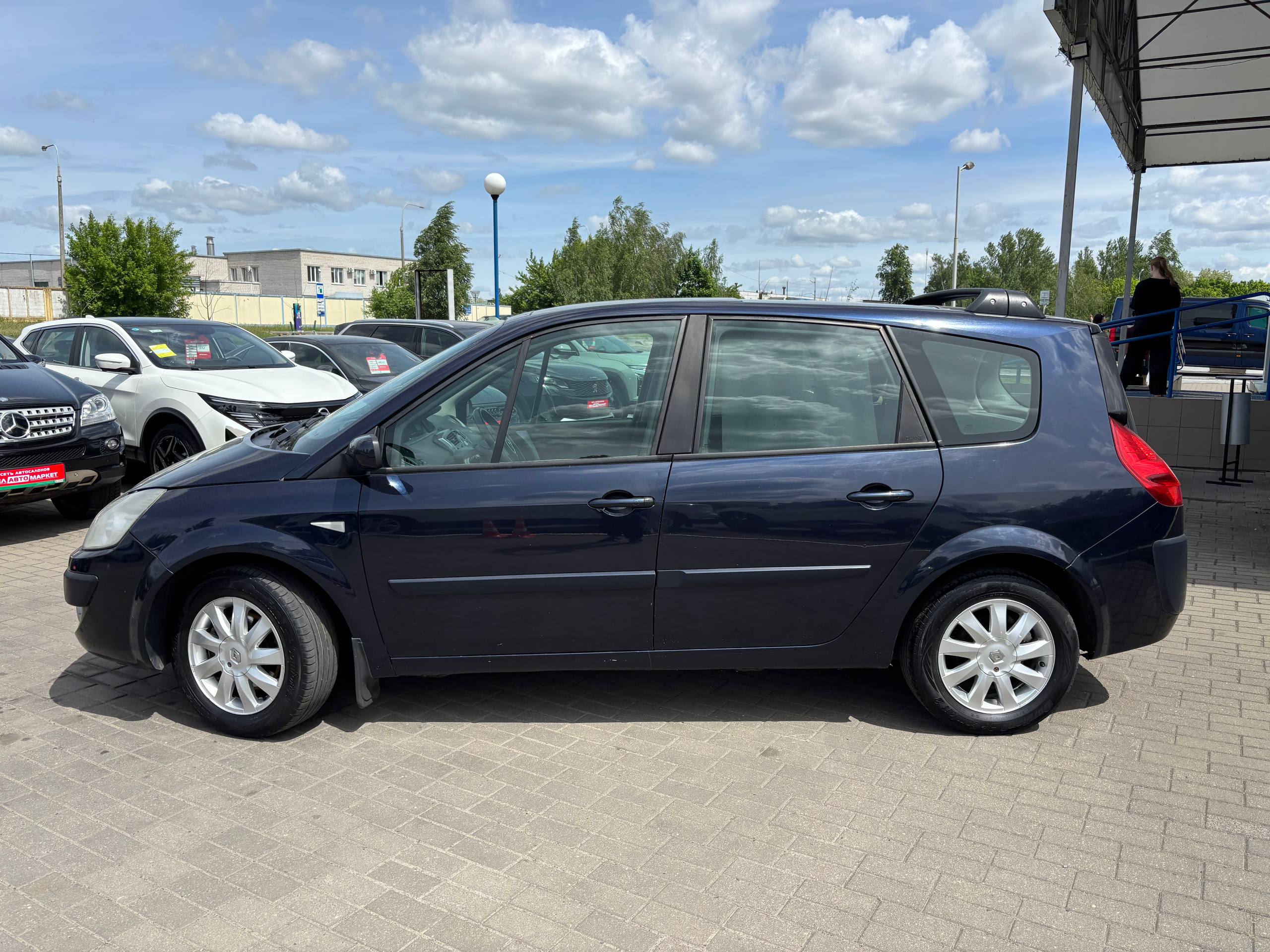 Фото автомобиля 9