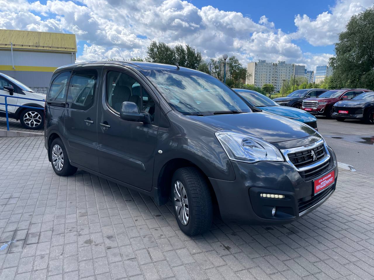 Фото автомобиля 3