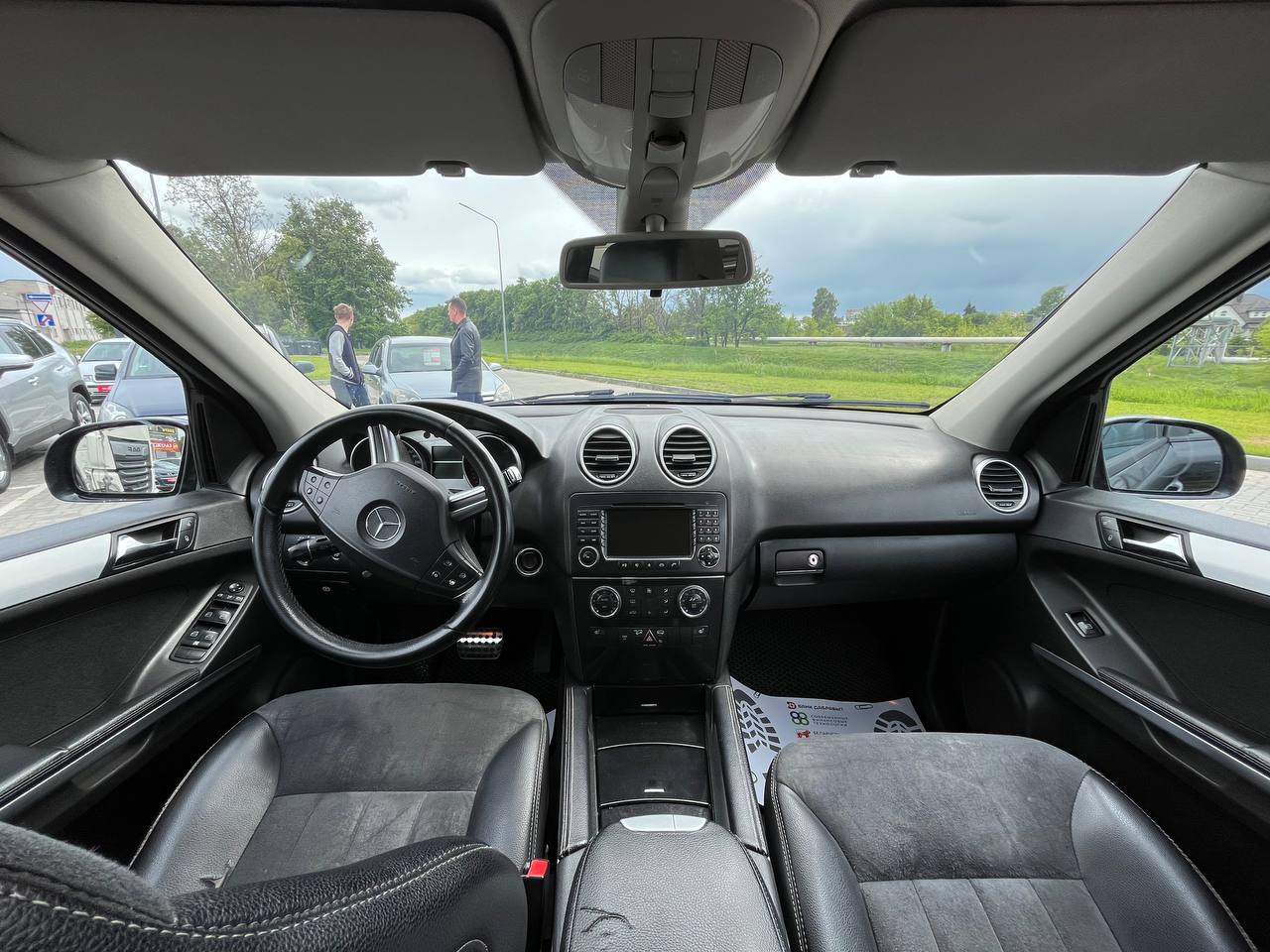 Фото автомобиля 12