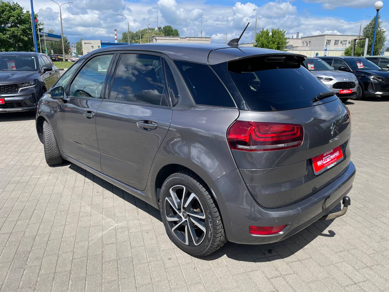 Фото автомобиля 7