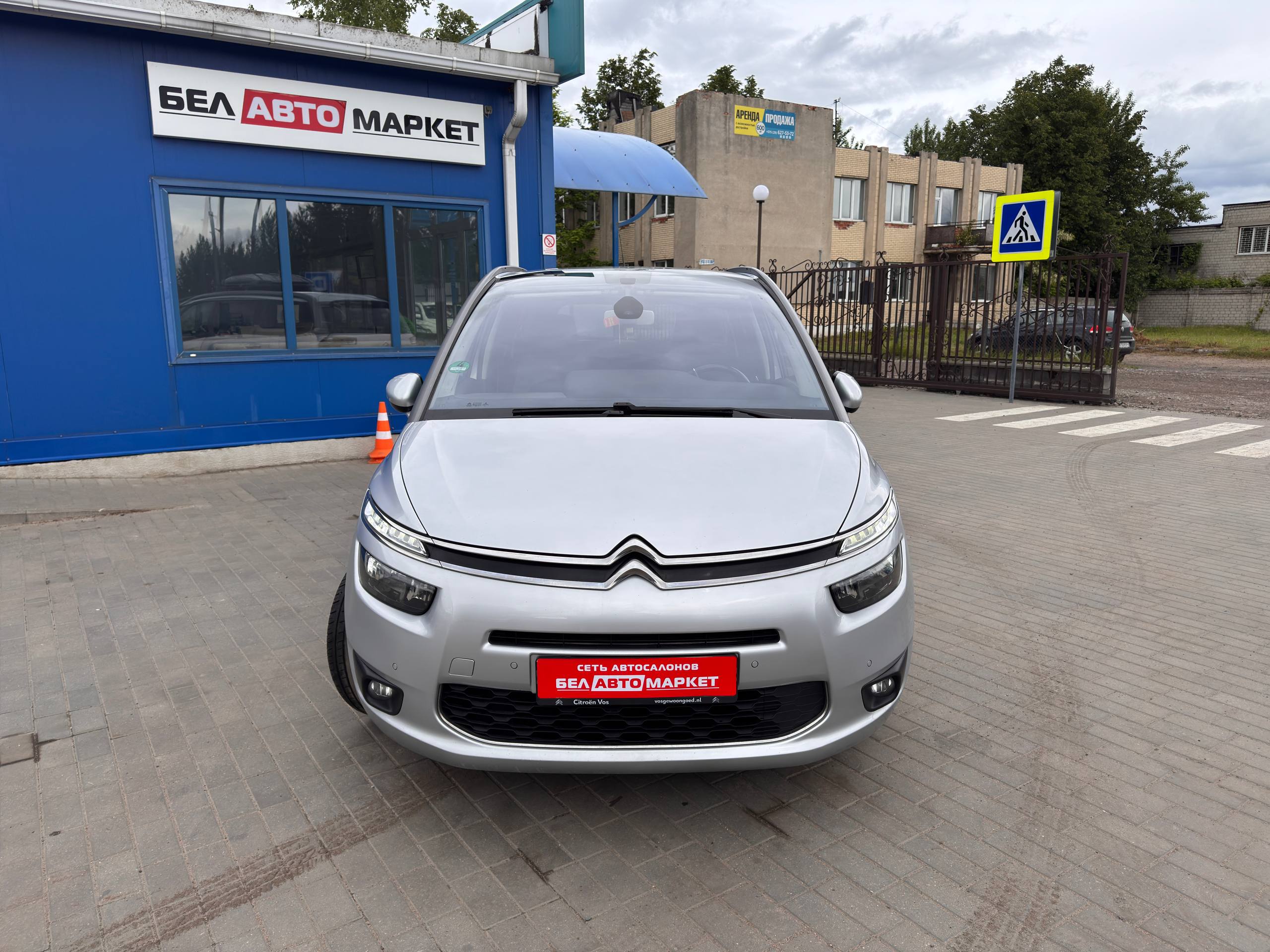 Фото автомобиля 3