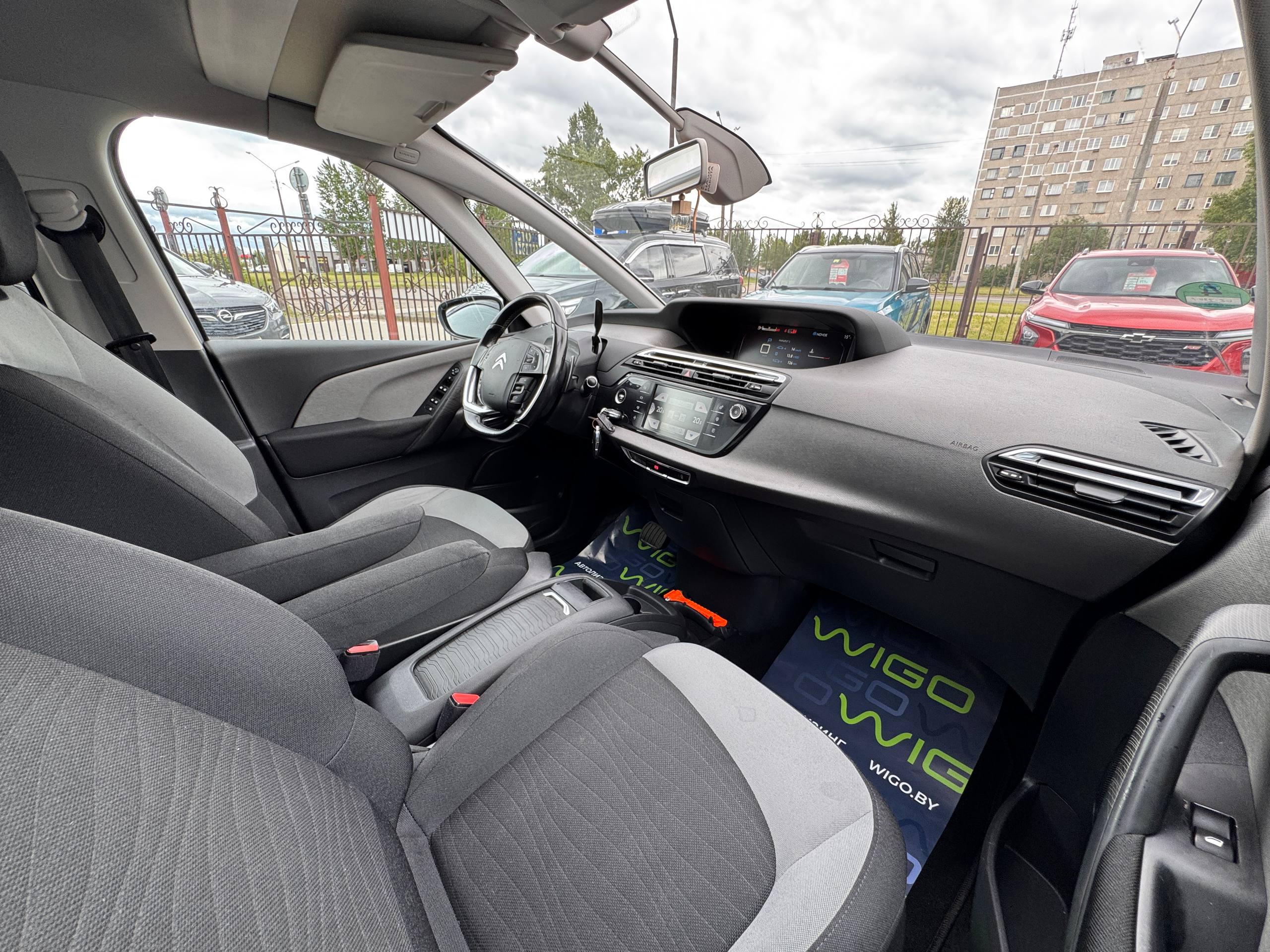 Фото автомобиля 18