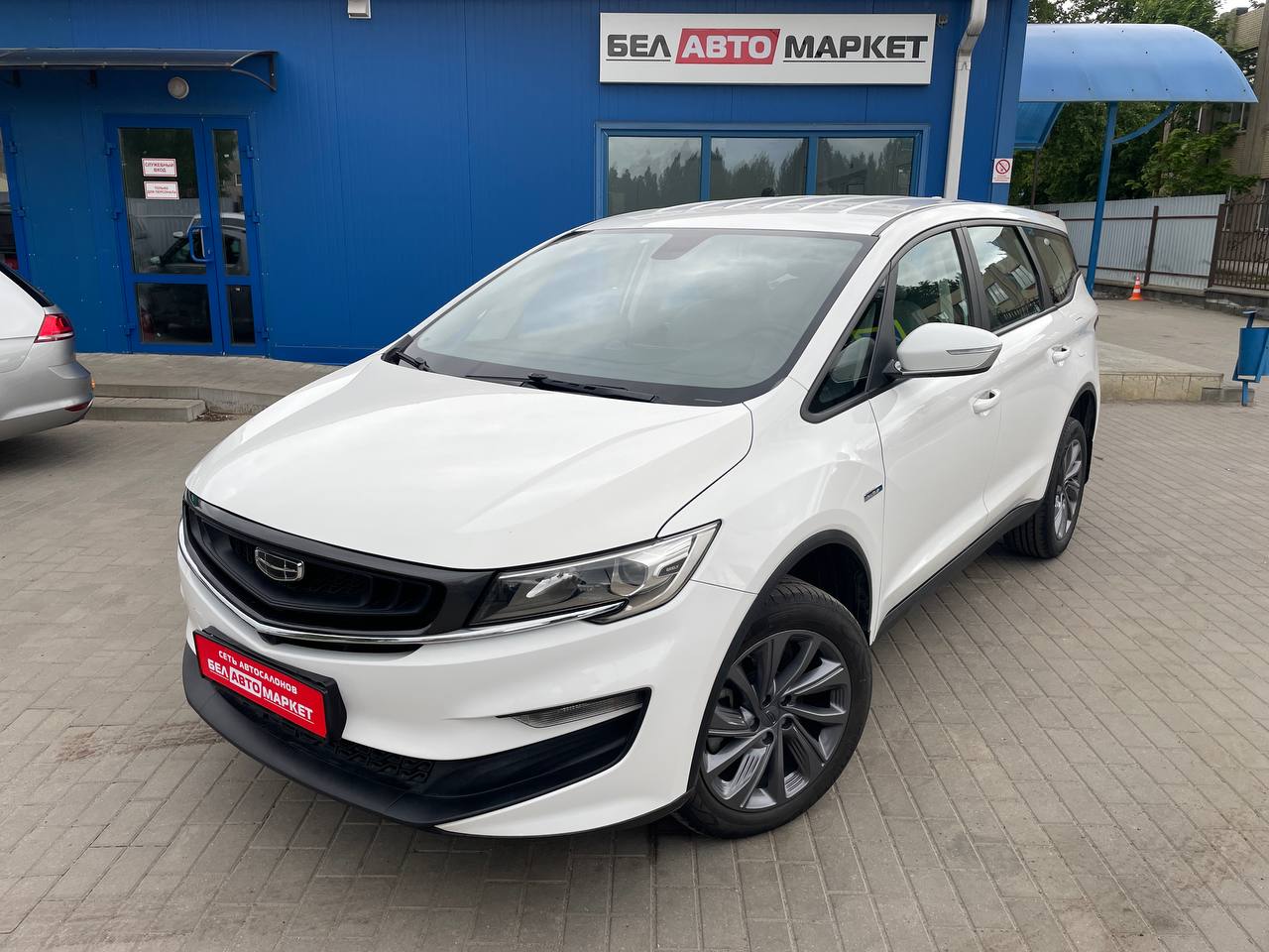 авто с пробегом geely jiaji 2021
