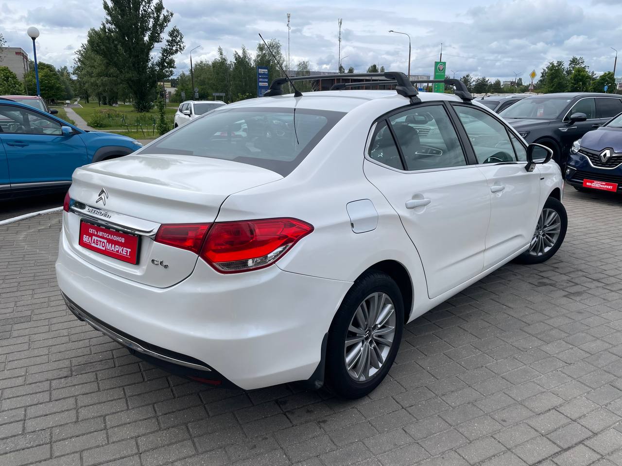 Фото автомобиля 2