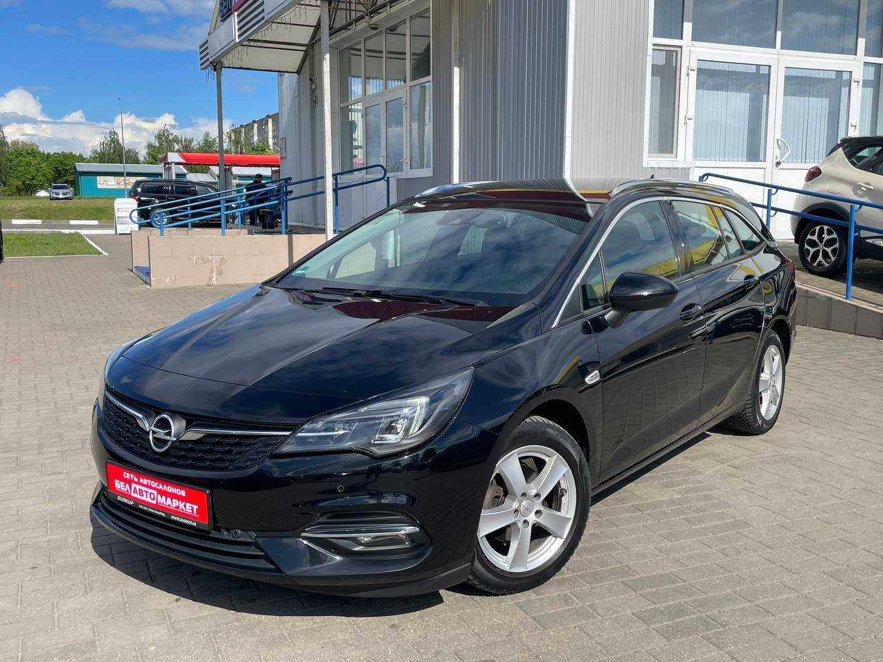 авто с пробегом opel astra 2020