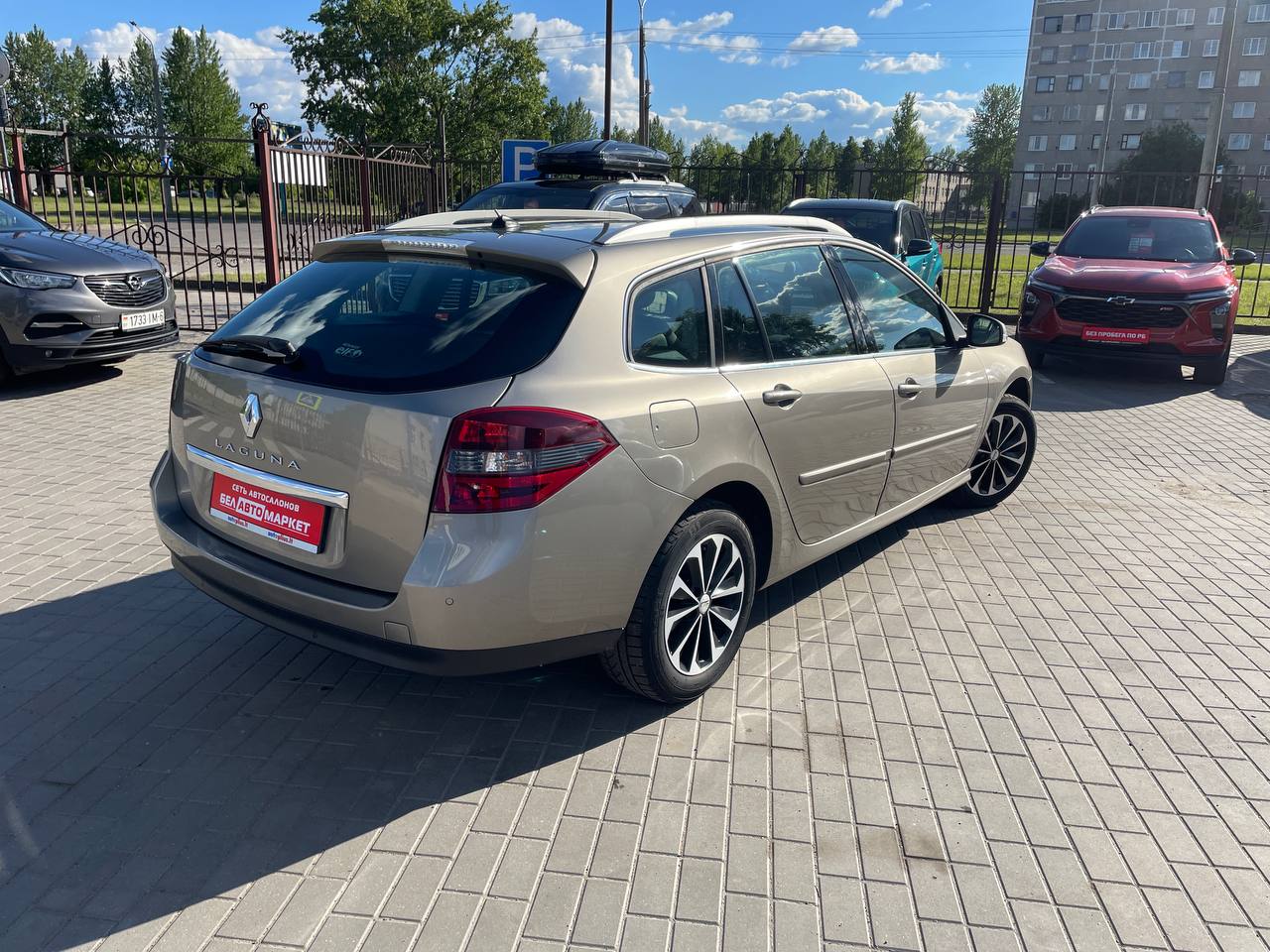 Фото автомобиля 12