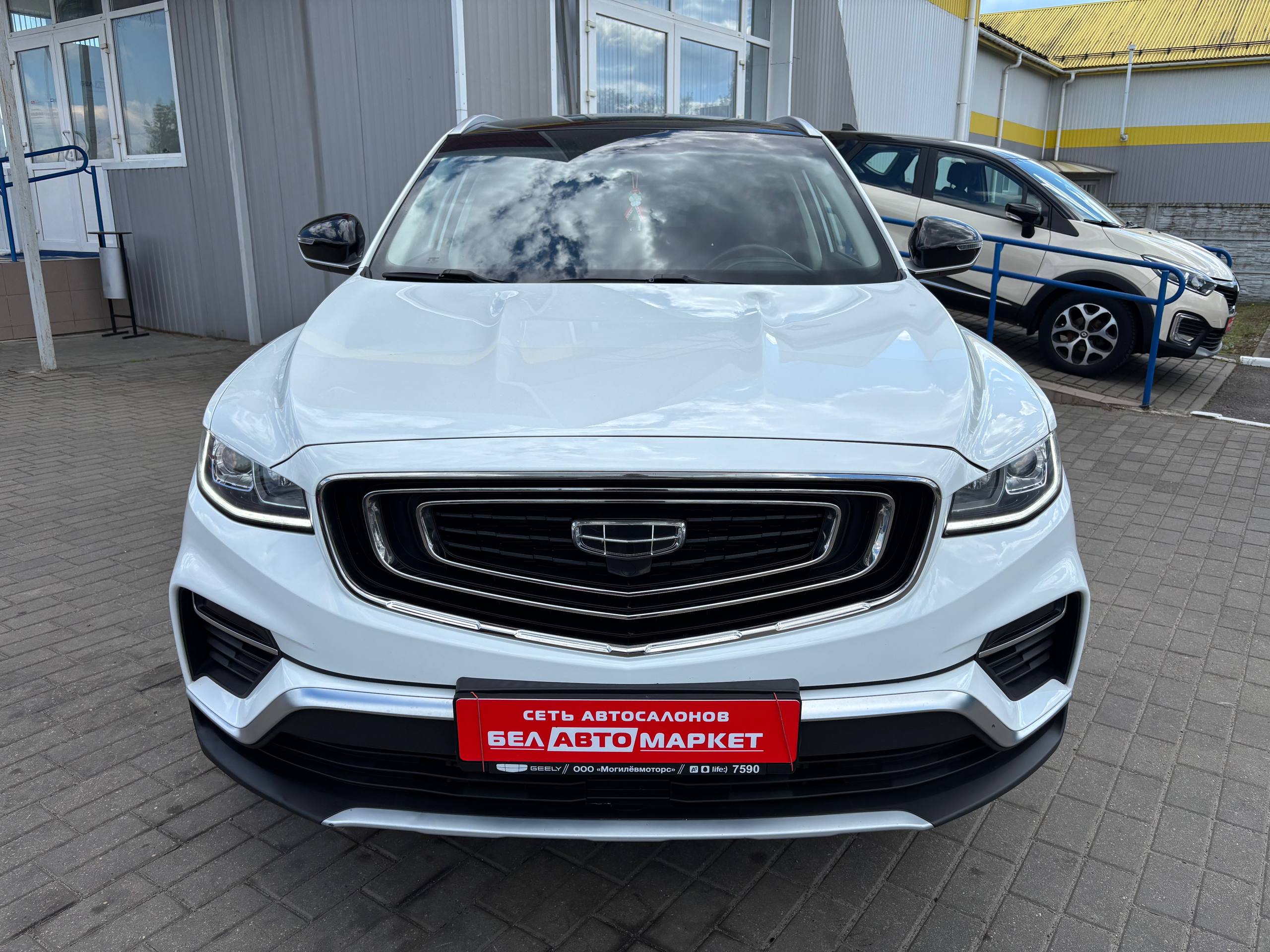 Фото автомобиля 3