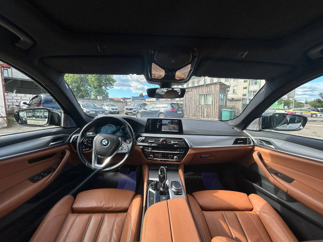 Фото автомобиля 10