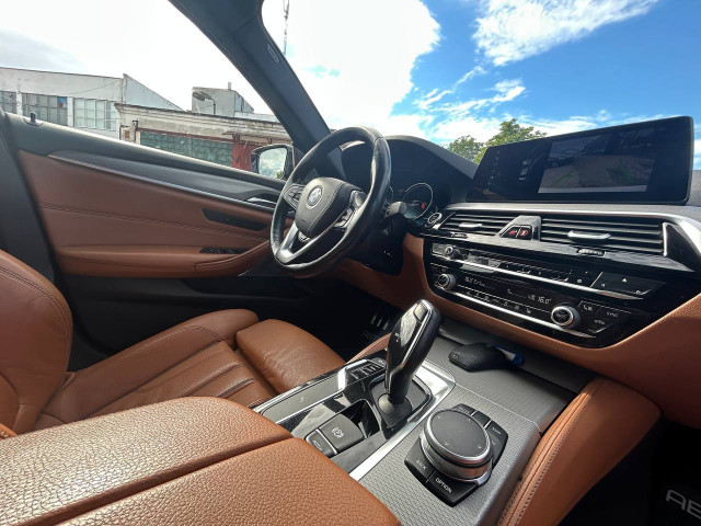 Фото автомобиля 12