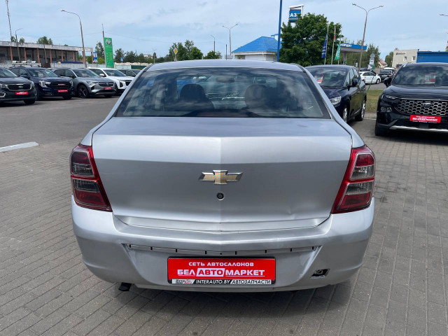 Фото автомобиля 2