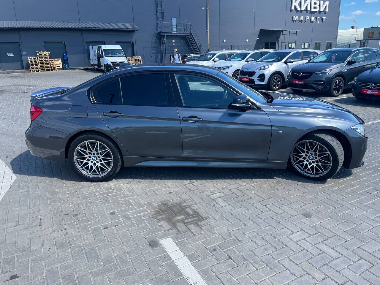 Фото автомобиля 3