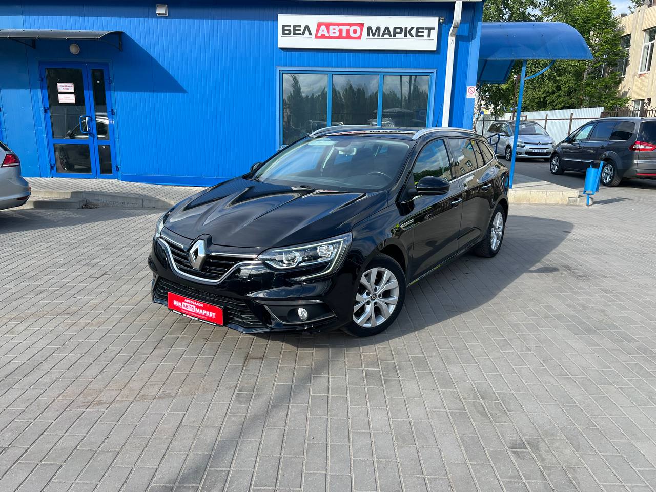 авто с пробегом renault megane 2018