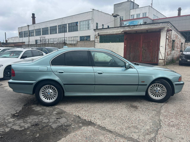 Фото автомобиля 3