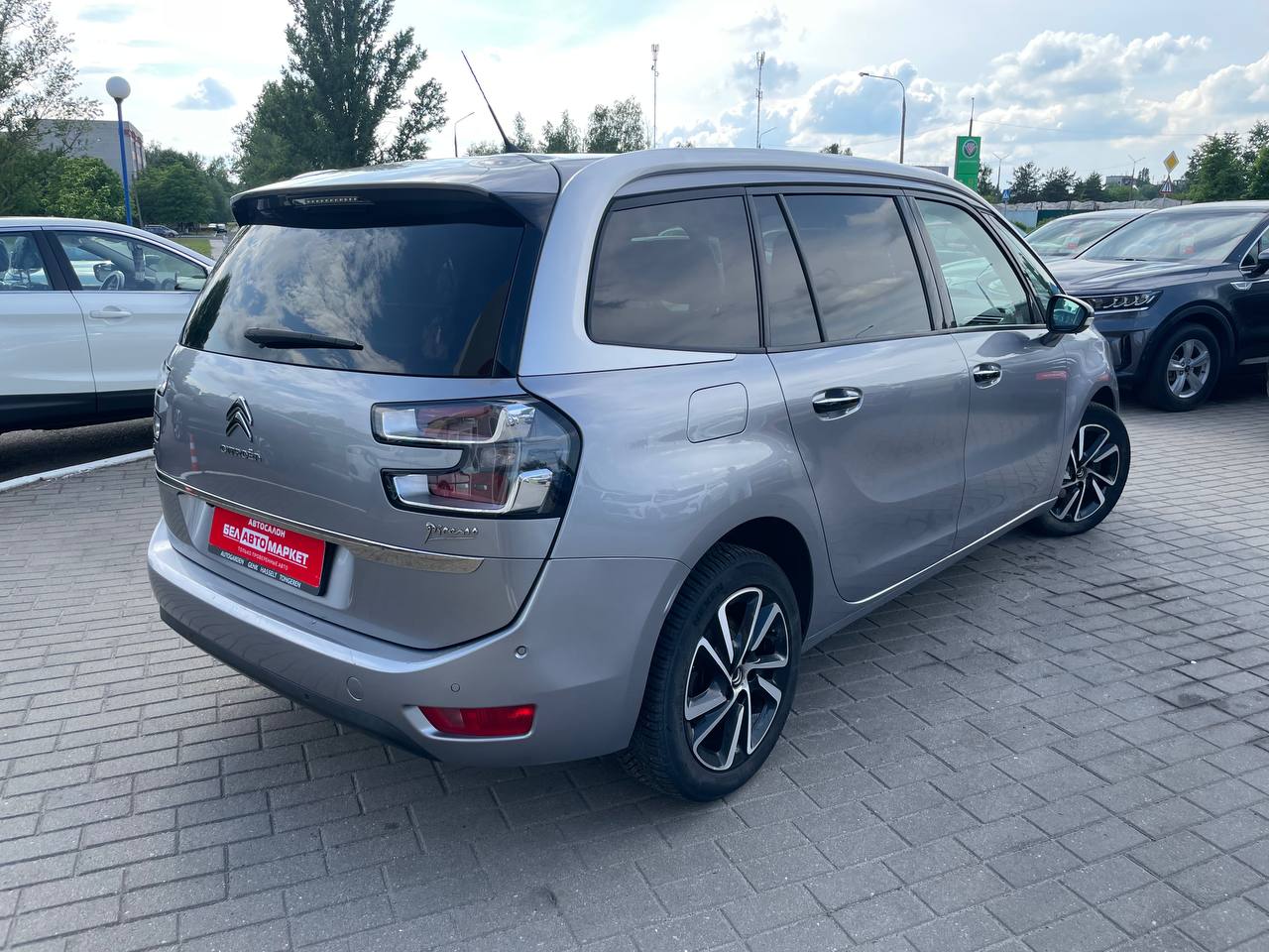 Фото автомобиля 7