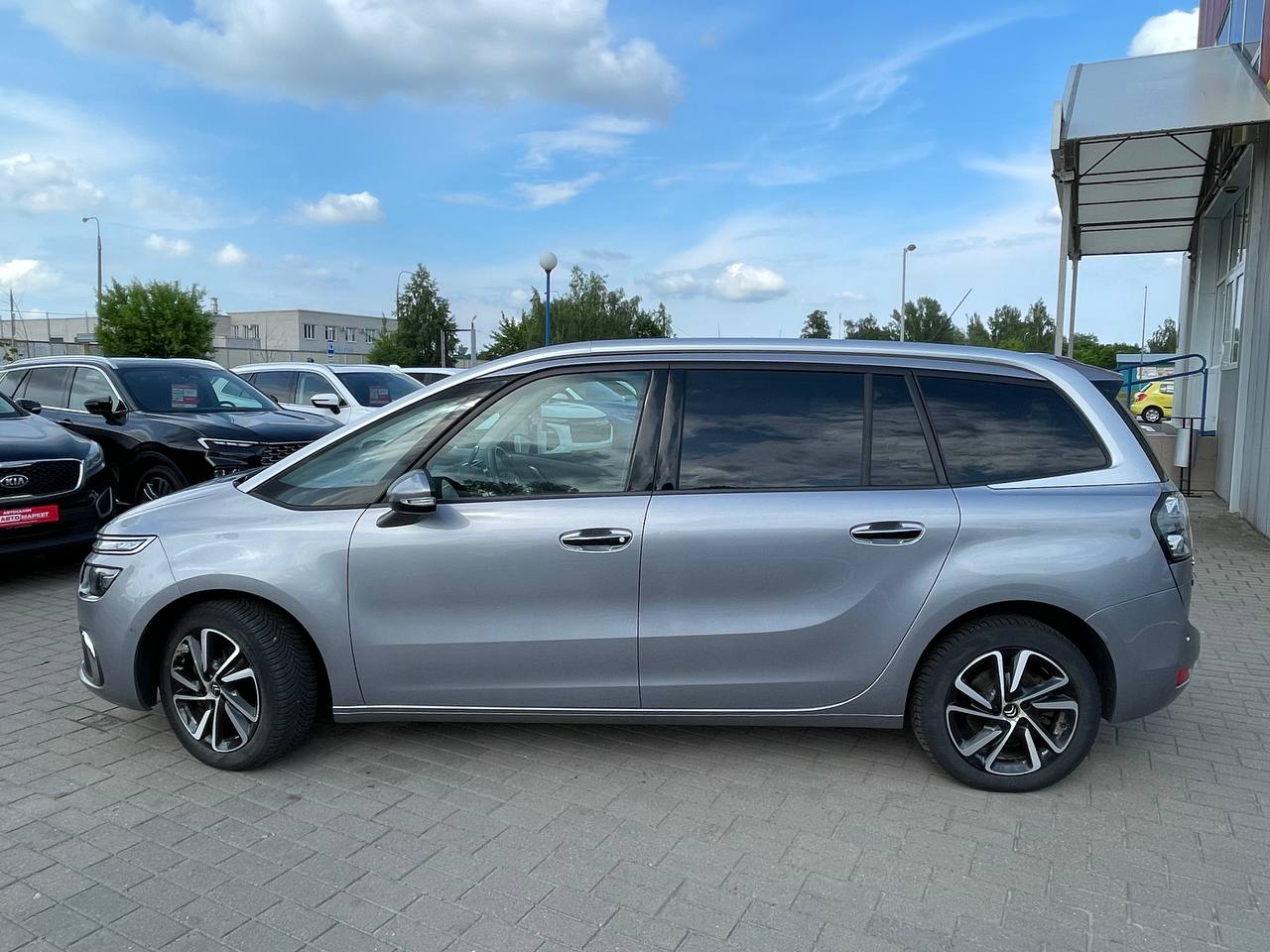 Фото автомобиля 9