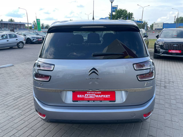 Фото автомобиля 6