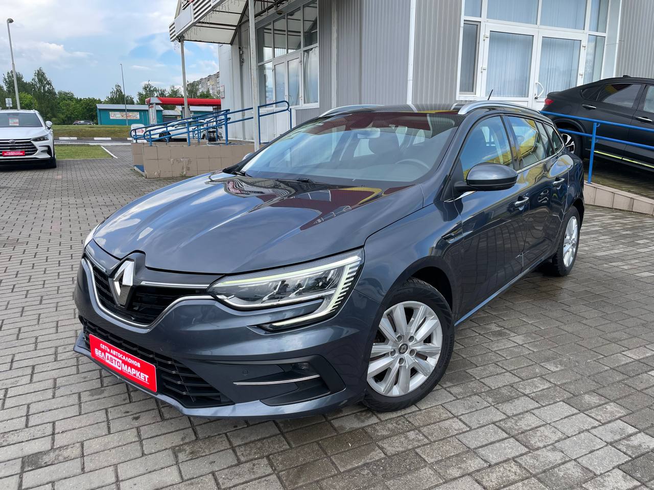 авто с пробегом renault megane 2021