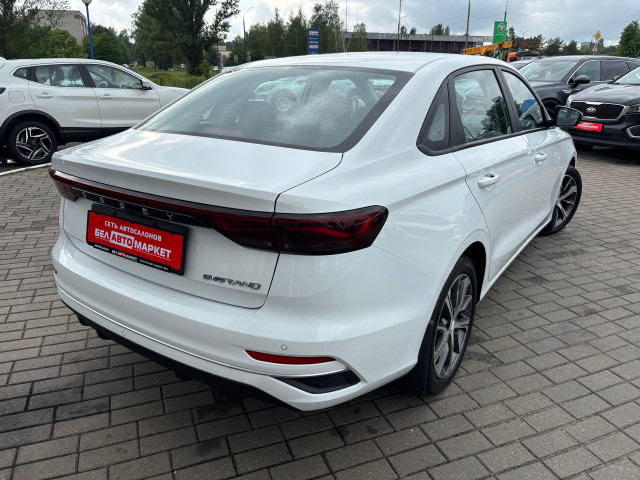 Фото автомобиля 5