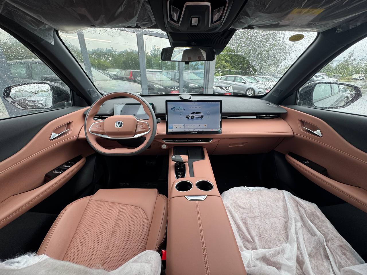 Фото автомобиля 12