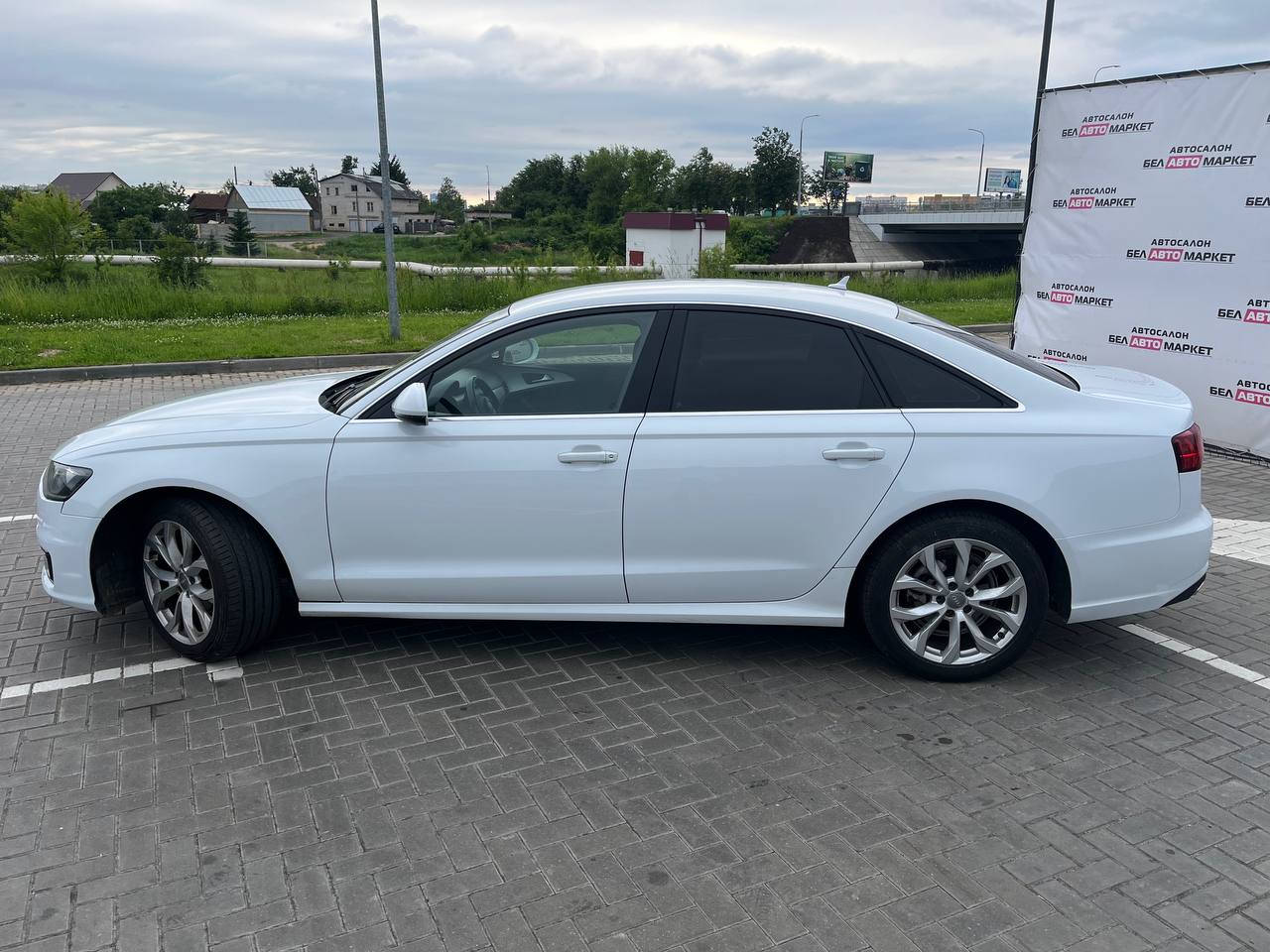 Фото автомобиля 7