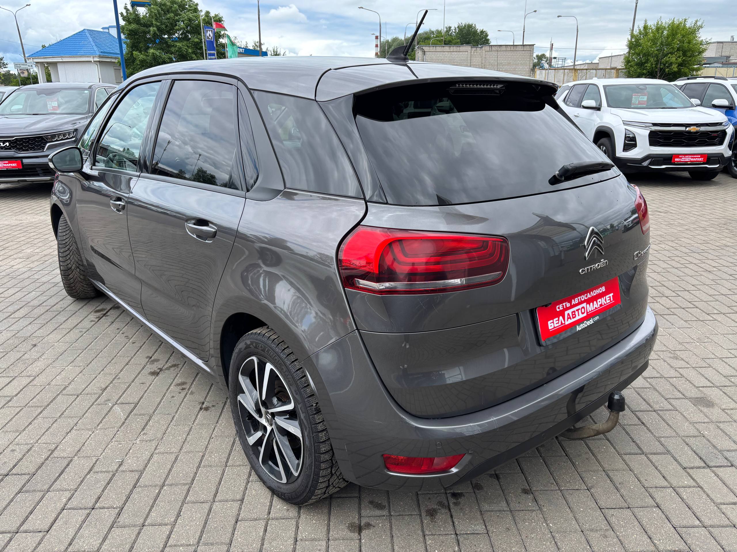 Фото автомобиля 7