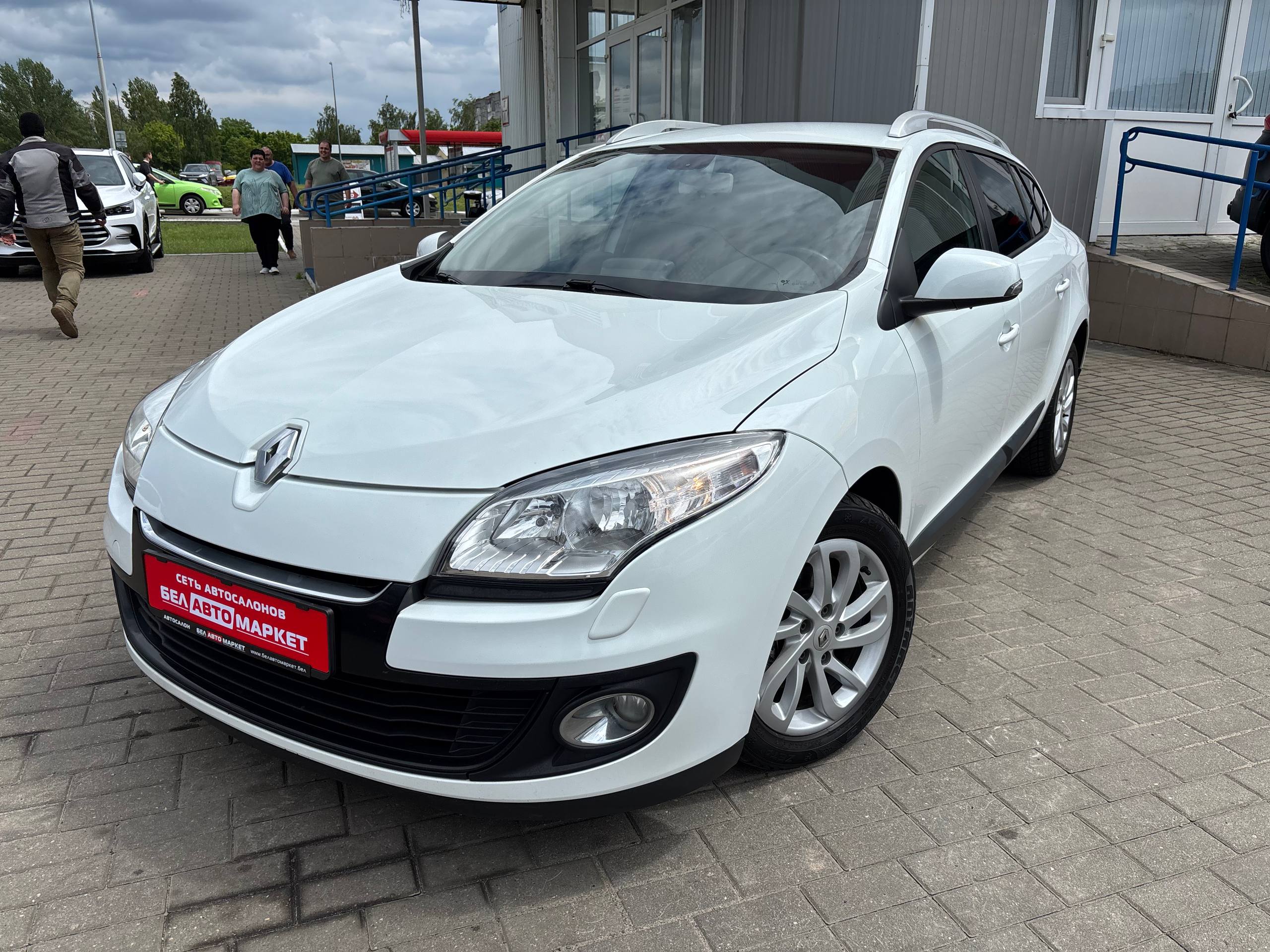 авто с пробегом renault megane 2013