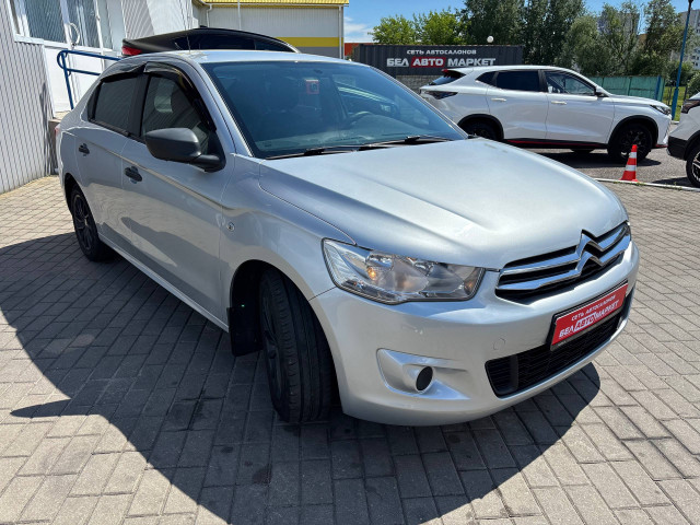 Фото автомобиля 2