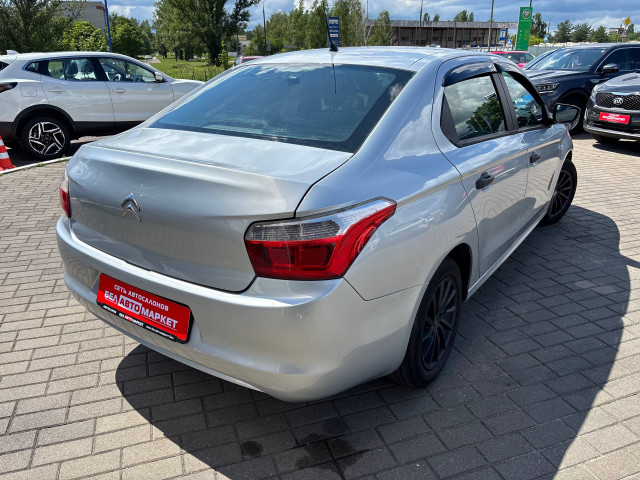 Фото автомобиля 5