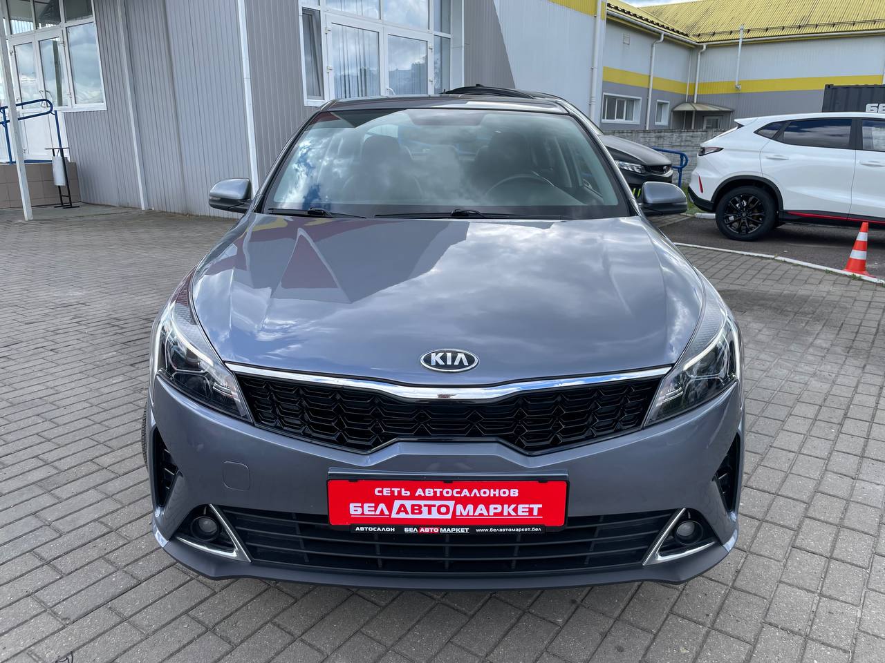 Фото автомобиля 3