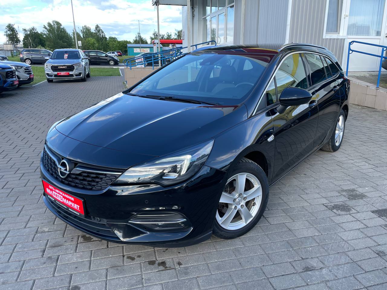 авто с пробегом opel astra 2020