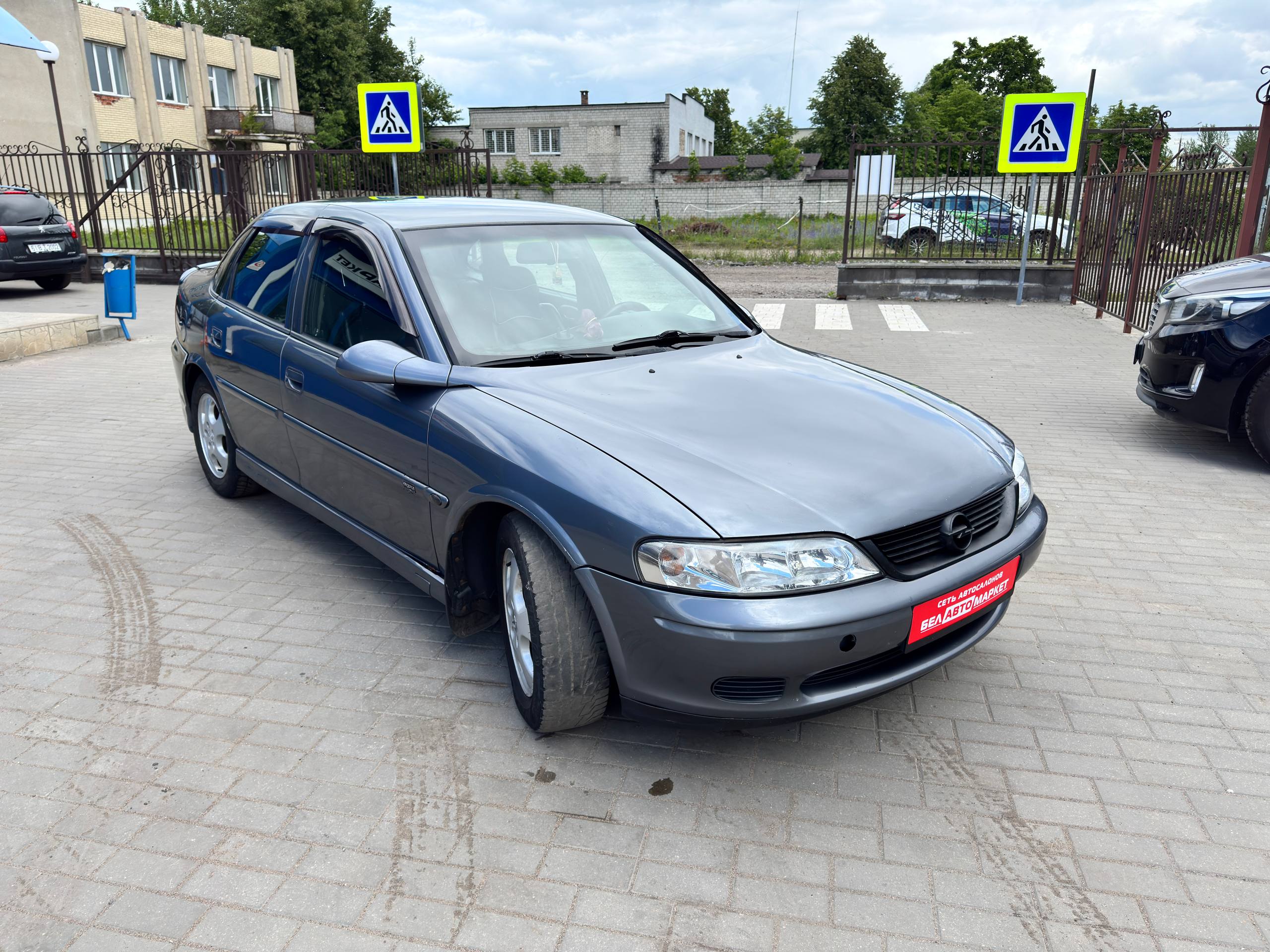 Фото автомобиля 3