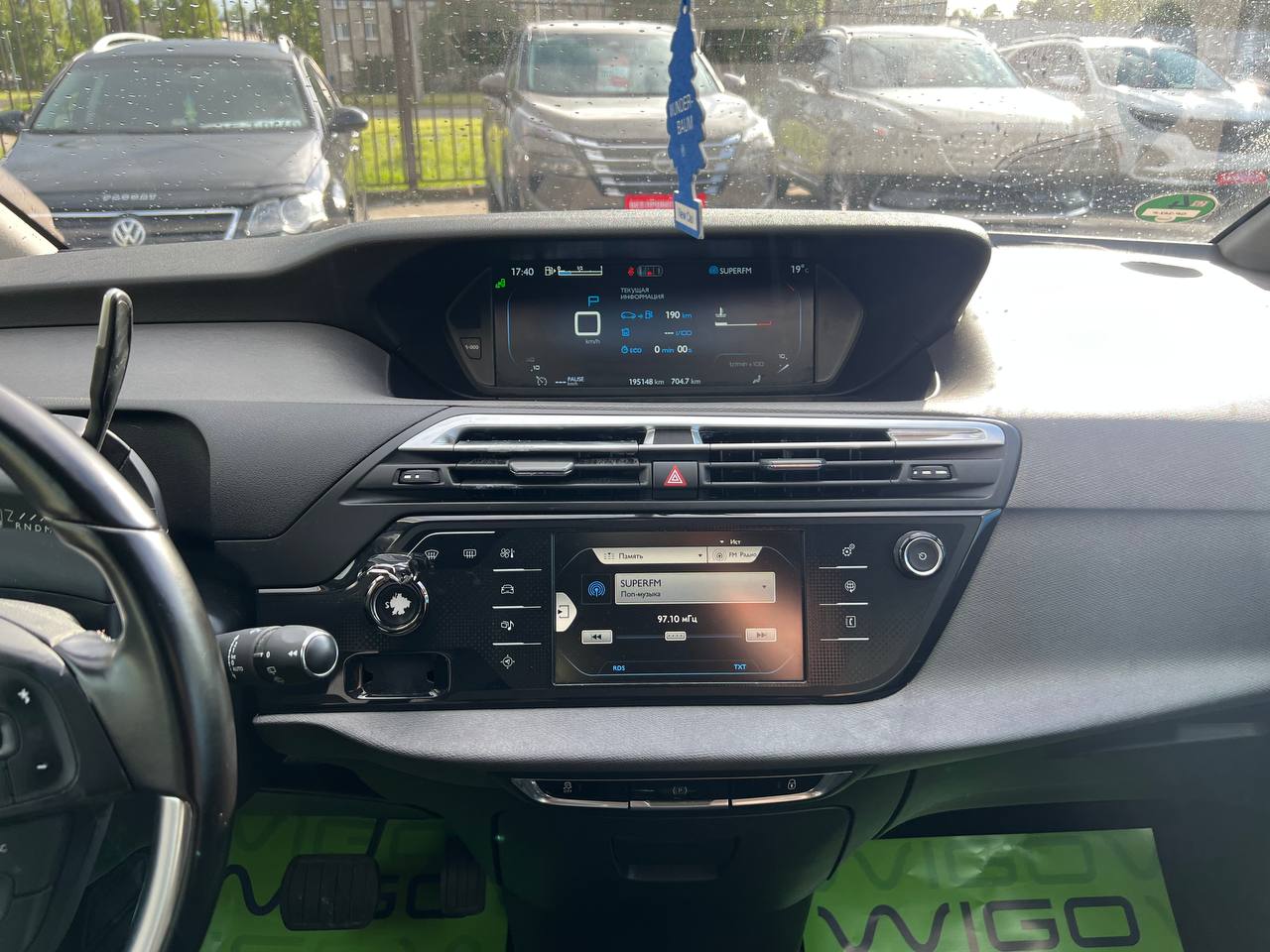 Фото автомобиля 12