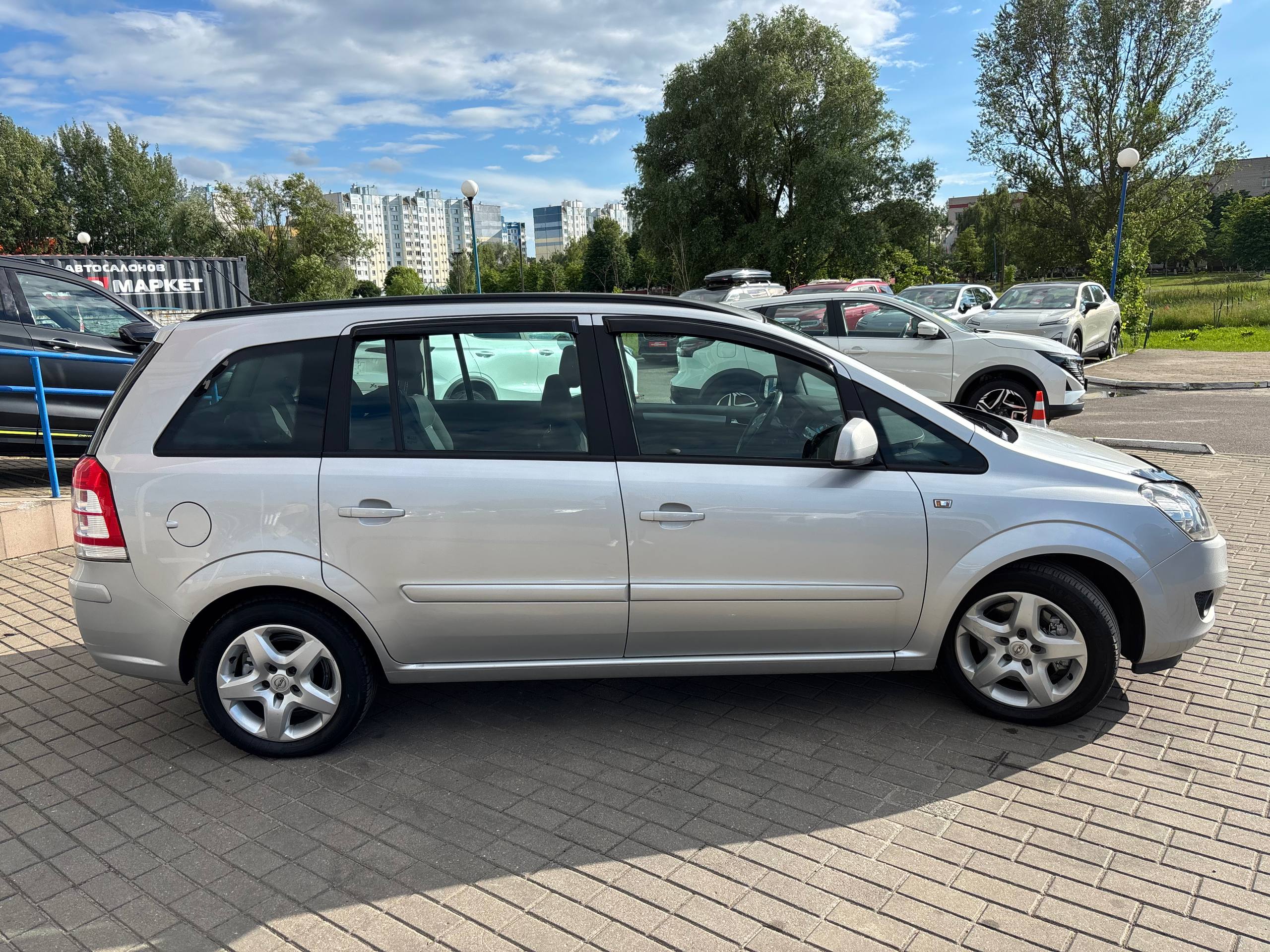 Фото автомобиля 3