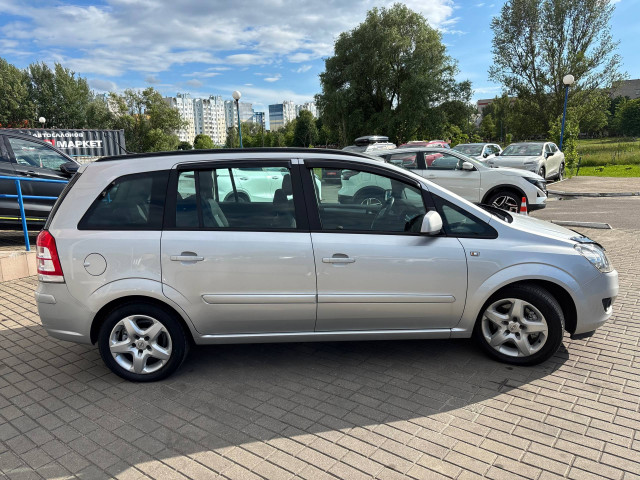 Фото автомобиля 3