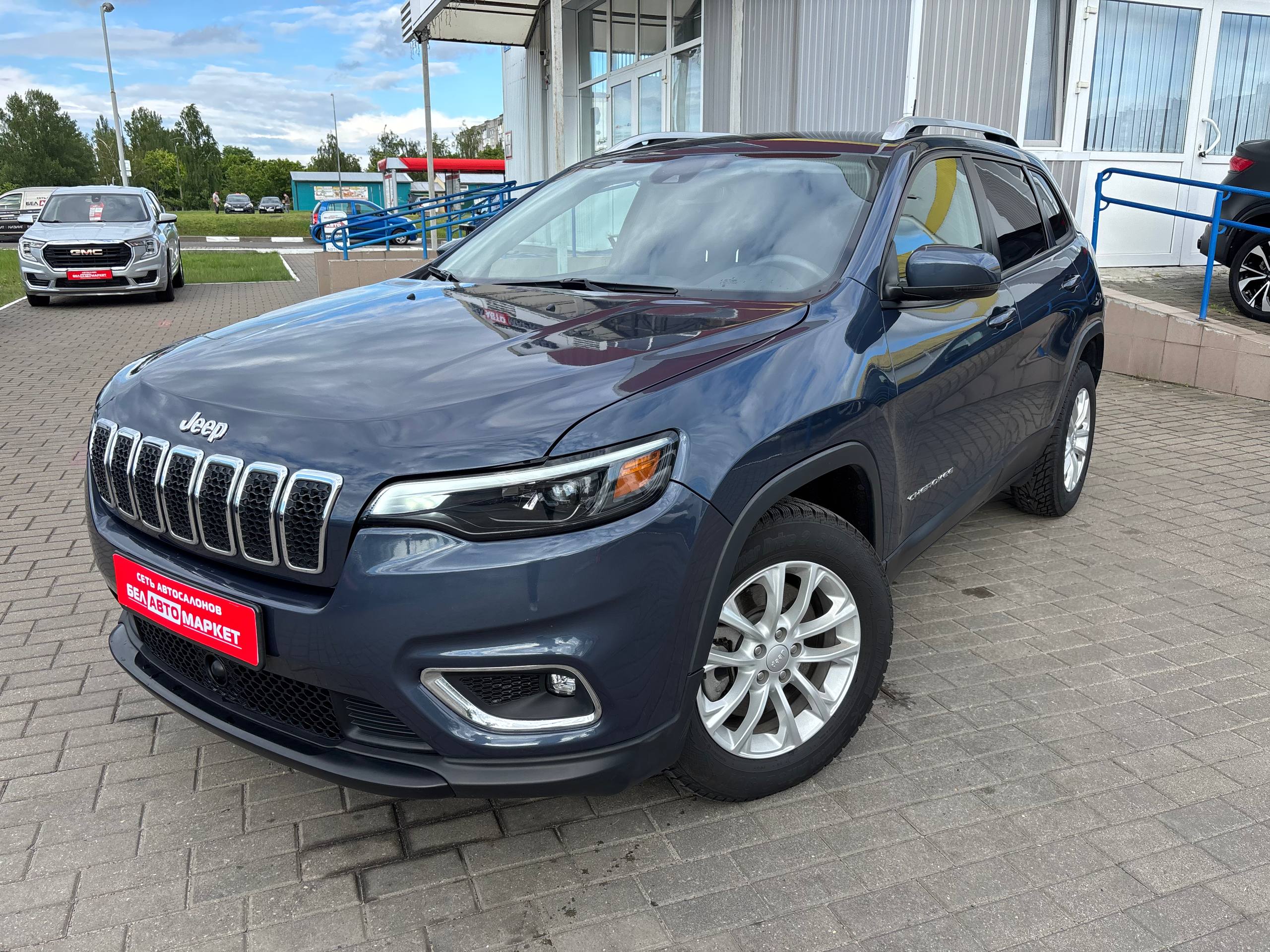 авто с пробегом jeep cherokee 2020
